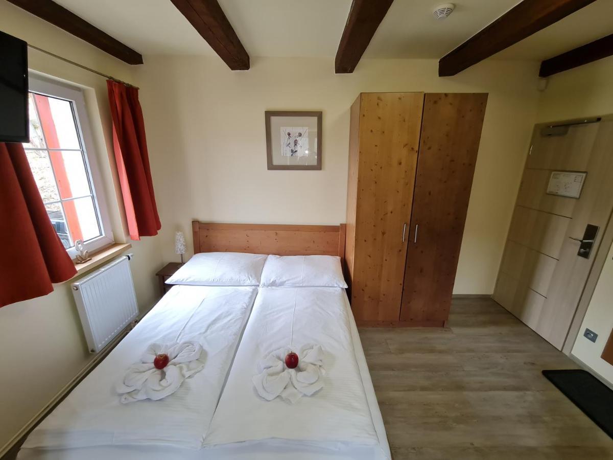 Pension Pstruzi Абертами Екстер'єр фото